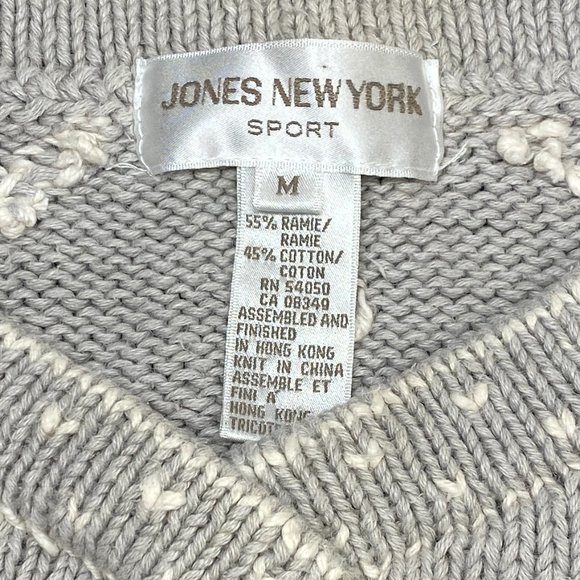 Vintage Jones New York Women's Size M, V-Neck, Pullover Grey White Sweater - Picture 5 of 8